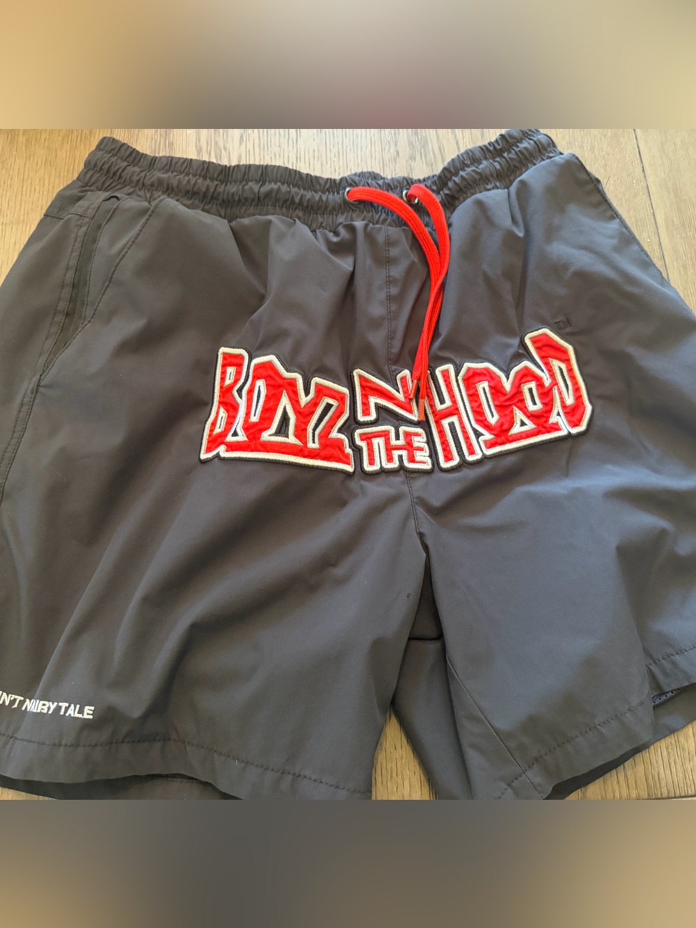 Boyz N The Hood lined black shorts size Large